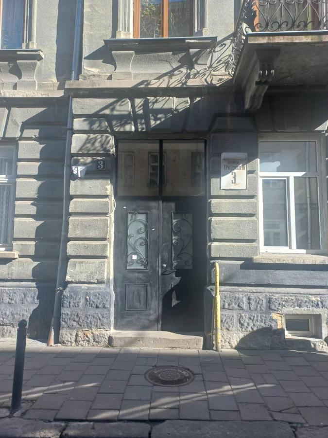 Чорно -Білий Люкс В Центрі Lviv Exterior foto