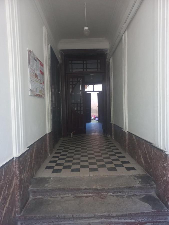 Чорно -Білий Люкс В Центрі Lviv Exterior foto